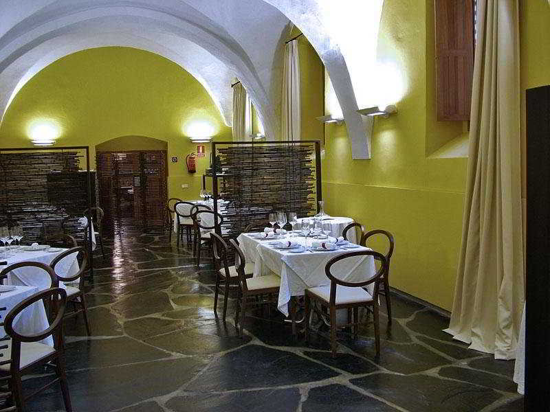 Hospederia Conventual De Alcantara Restaurant photo